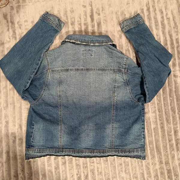 Universal Thread Womens Medium Wash Distressed Denim‎ Jacket Rose Gold Buttons M - Image 3