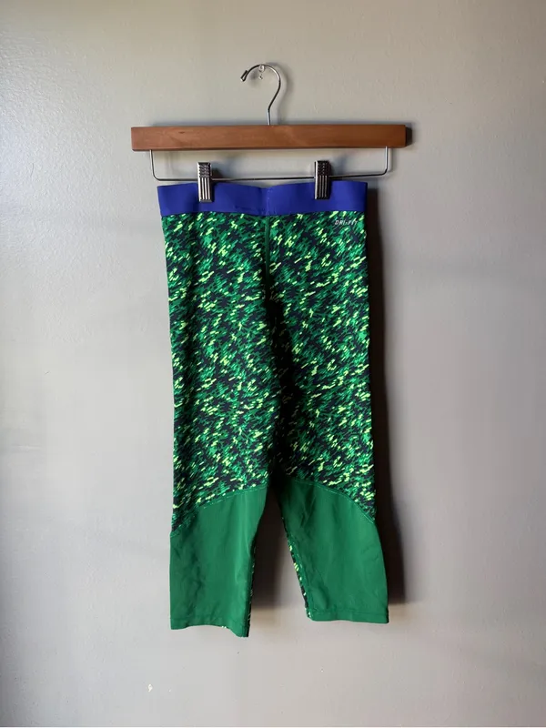 Nike Pro Dri-FIT Green Camo Capri Leggings Women’s Large - Image 6