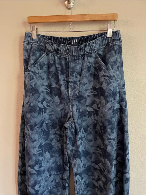 GAP Floral Mid Waist UltraSoft Easy Horseshoe Jeans Size Small - Image 5