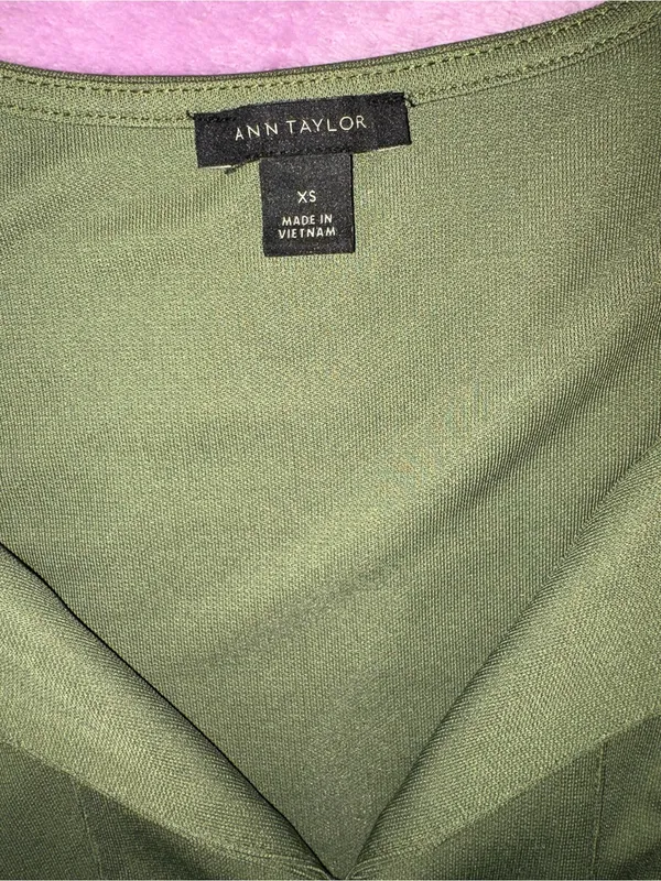 Ann Taylor Olive Sleeveless V-Neck Top - Image 2