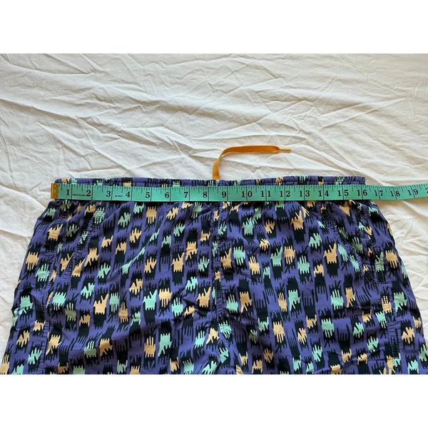 Patagonia Women's Baggies Shorts Large Purple/Black - Image 5