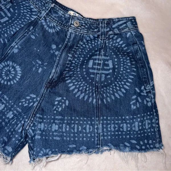 Free People We the Free Amelie Printed A-Line Denim Jean Shorts Size 27 - Image 4