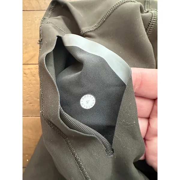 Lululemon In Movement 7/8 Tight *Everlux 25” Size 4 Dark Olive - Image 6