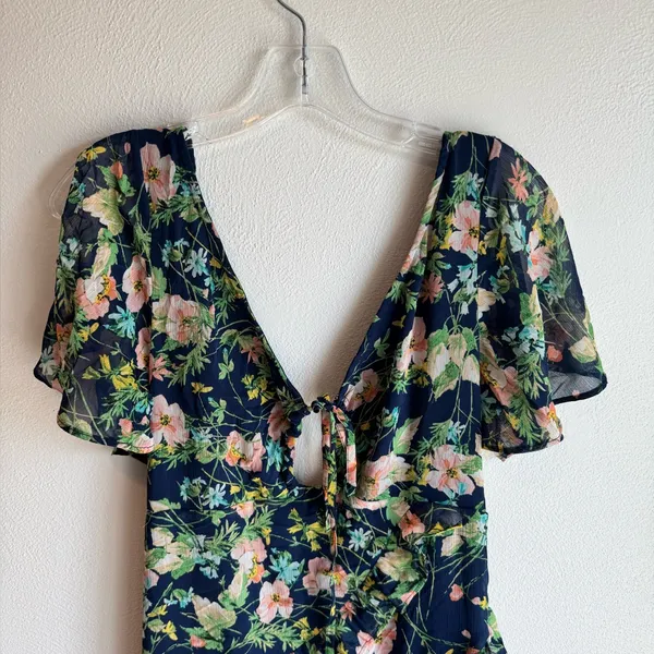 NWT Lulu's Next To You Navy Blue Floral V-Neck Ruffle Midi Dress - Image 6