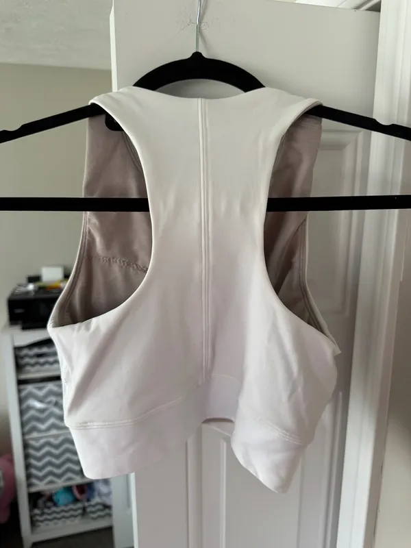 Lululemon V-waist cropped tennis tank - Image 2