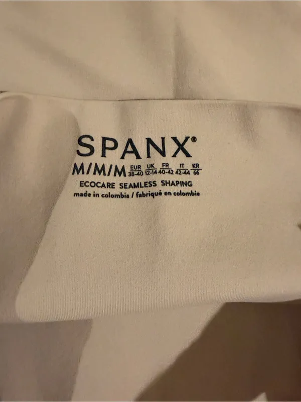 Spanx Ecocare Seamless Shaping Compression Boyshorts Nude Tan Size Medium - Image 4