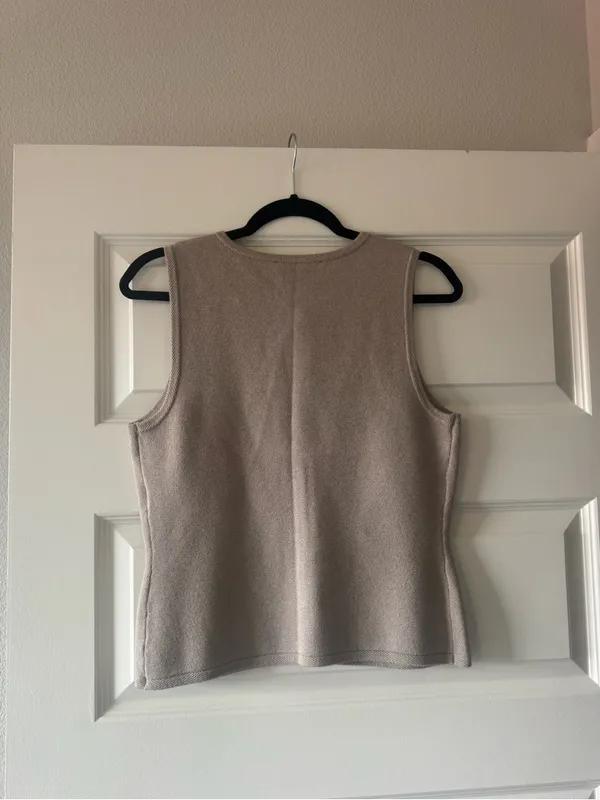 Abercrombie & Fitch Mara High-V LuxeLoft Sweater Vest - Image 5