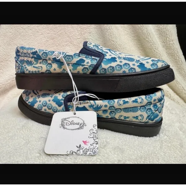 Disney Stitch Tropical Canvas Slip On Shoes NWT Women’s 8 - Image 4