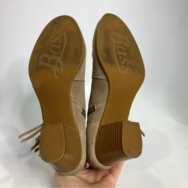 Bass tan suede fringe ankle boots with‎ heel size 6.5 - Image 5