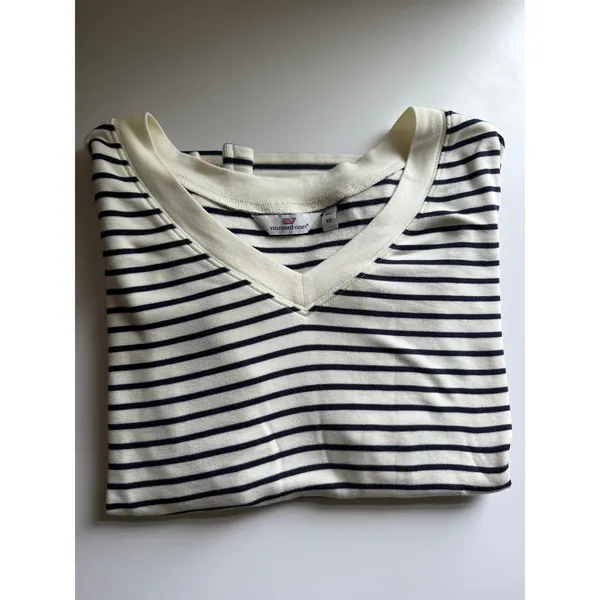 $98 Vineyard Vines White Navy striped Vneck Sweatshirt tee - XS - Image 6