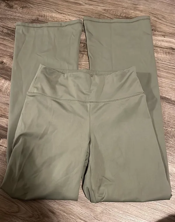 American Eagle Flare Leggings M - Image 2