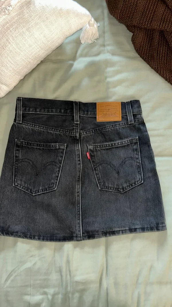 Levi’s Mini Denim Skirt - Image 2