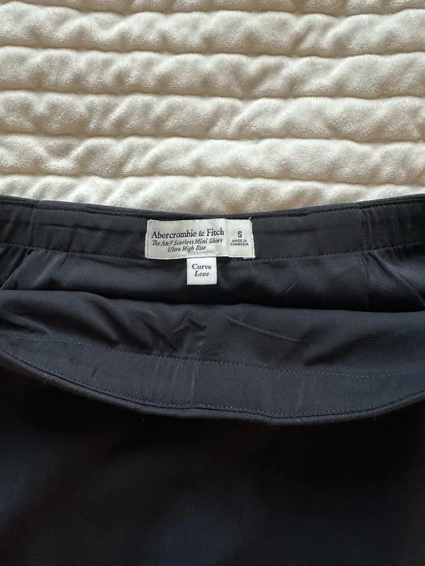 Abercrombie Scarlett Mini Skort - Image 3