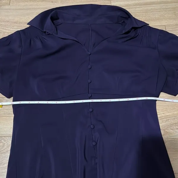 Women’s blue/purple‎ short sleeved button up size medium Blue - Image 2
