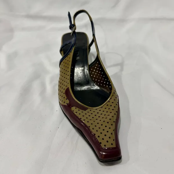 Vintage Prada Y2K Perforated Leather Slingback Kitten Heel 38.5 SINGLE SHOE - Image 2