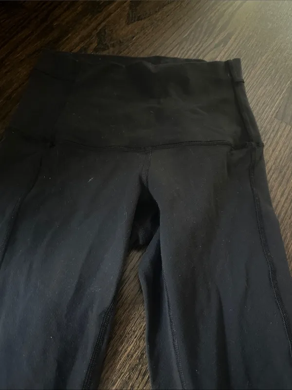 Lululemon size 4 black Lululemon leggings full length ballet crisscross - Image 4
