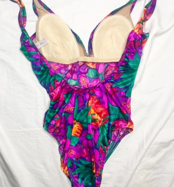 Kathy Ireland Vintage bathing suit - Image 3