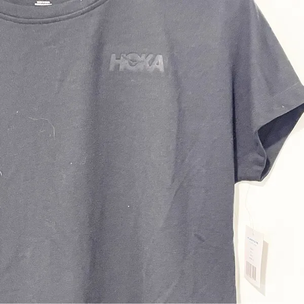 Hoka One One Size Small Black Crewneck Lifestyle Tee Short Sleeve NEW - Image 3