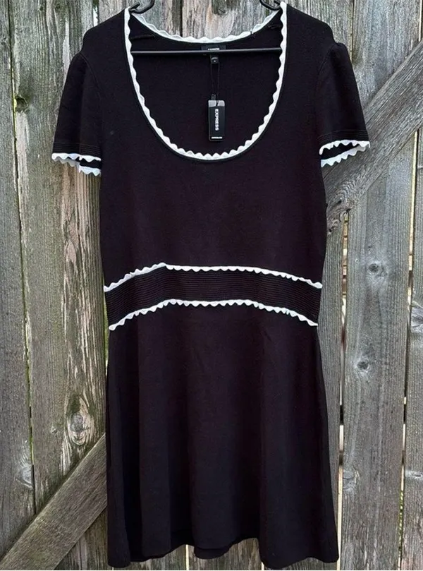 NWT Express Puff Sleeve Scallop Trim Sweater Dress Black White Size XL - Image 2