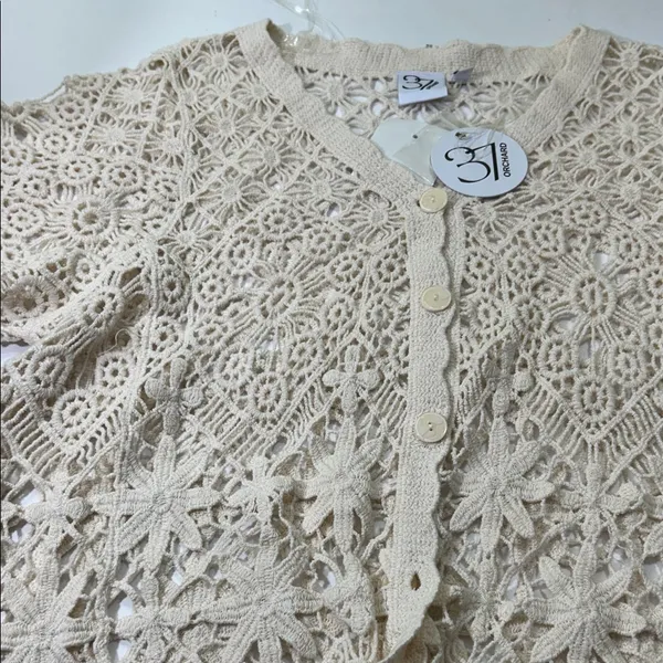 Cream Lace Crochet Blouse Size M - Image 5