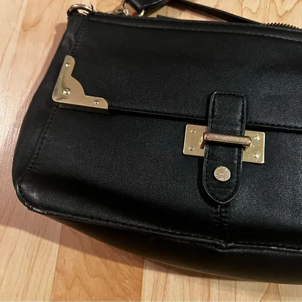 BCBGeneration Black Shoulder Bag Purse - Image 4