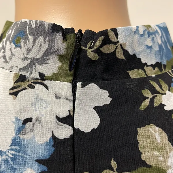 New Lulu’s long bell sleeve black with floral mini dress size M - Image 8