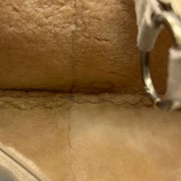 UGG AUSTRALIA sheep skin hobo bag - Image 9