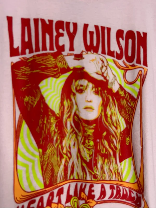 Ripple Junction Lainey Wilson Heart Like a Truck Graphic T-Shirt Pink Large Concert Tee - Image 5