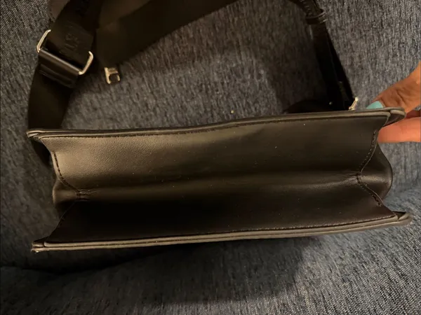 NWOT Steve Madden Black Box Crossbody Bag with Detachable Coin Pouch - Image 2