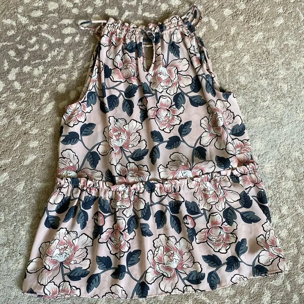 LOFT Outlet sleeveless floral top ruffle neckline. Size Medium. NWT - Image 4