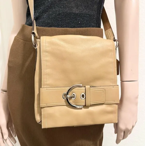 Vintage COACH 8A07 Soho Flap Butter Beige Soft Leather Messenger Shoulder Bag - Image 9