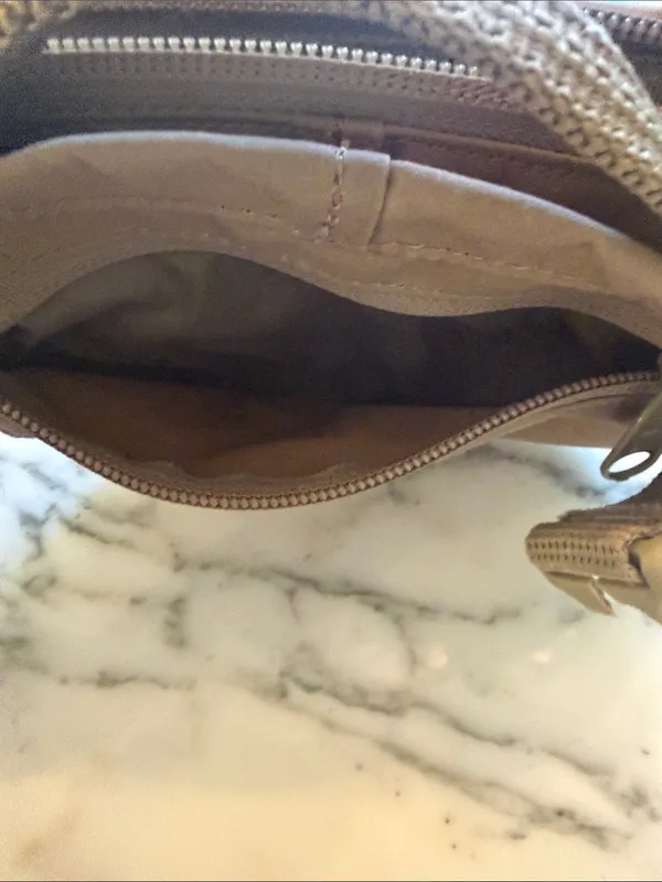 NWOT Kånken Ochre Hip Pack Dark OaK Crossbody Bag BROKEN CLASP - Image 10