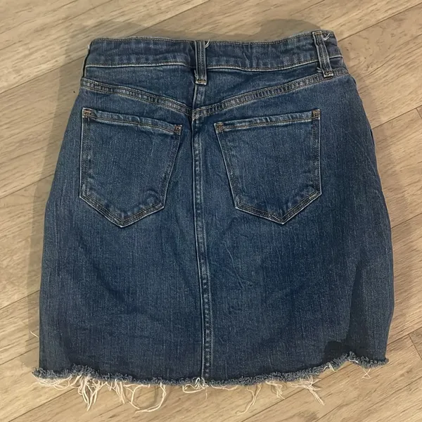 Old Navy Dark Blue Denim Pencil raw hem Skirt Sz 0 - Image 3