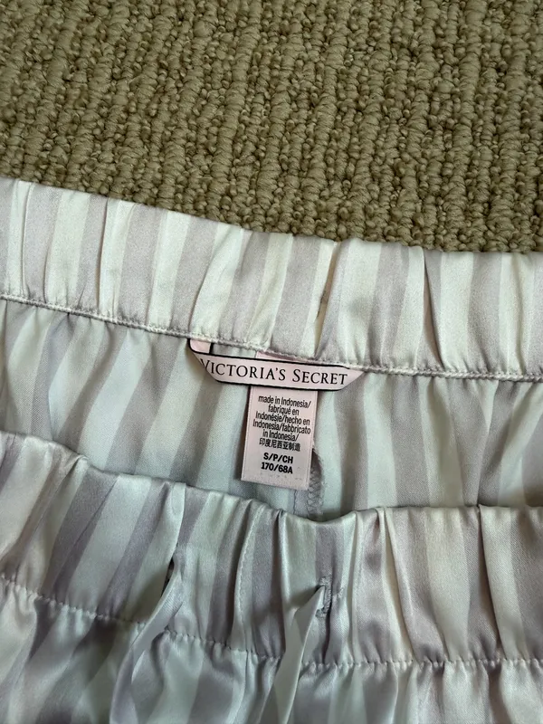 Victoria's Secret - Image 5