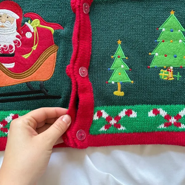 Vintage Laura Scott Christmas Sweater Vest Large Green Red Santa Gingerbread - Image 2