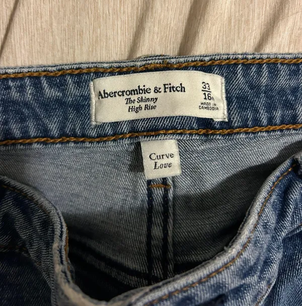 Abercrombie Jeans - Image 2