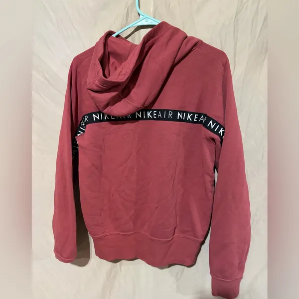 Nike sweatshirt - Image 3