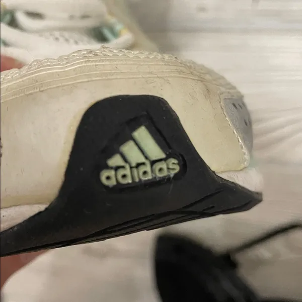 Adidas Women's White and Mint Sneakers - Image 4