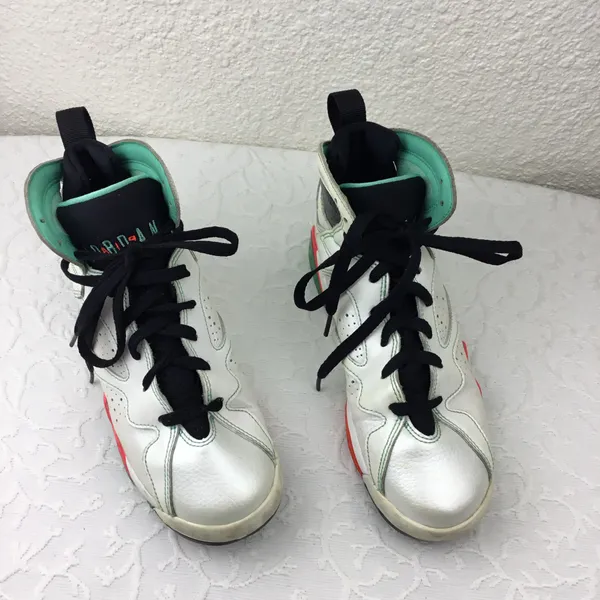 Nike Jordan Size 6 Youth Retro Basketball 705417-138 White Verde Sneakers - Image 7