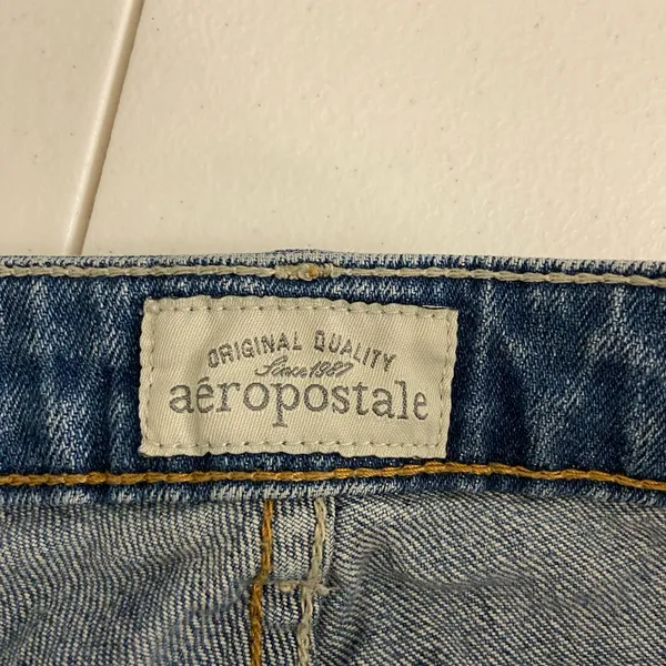 EUC Vintage Aeropostale women’s medium wash blue denim cropped pocket‎ jeans 5/6 - Image 5