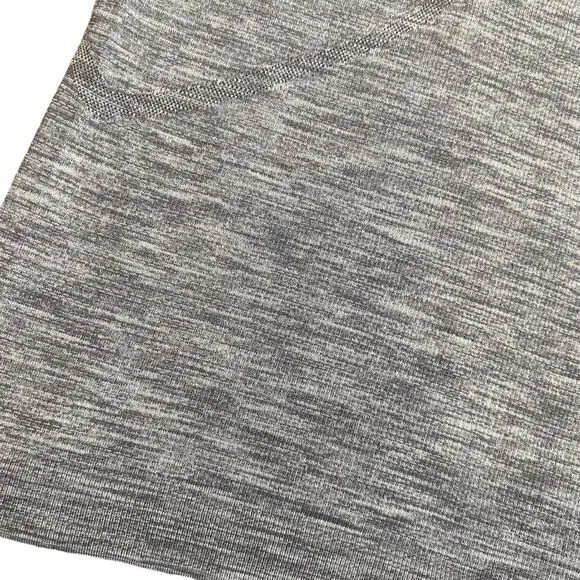 Lululemon Swiftly Tech Racerback Tank Size 4 Light Gray Marl Fitted Sporty‎ Gym - Image 7