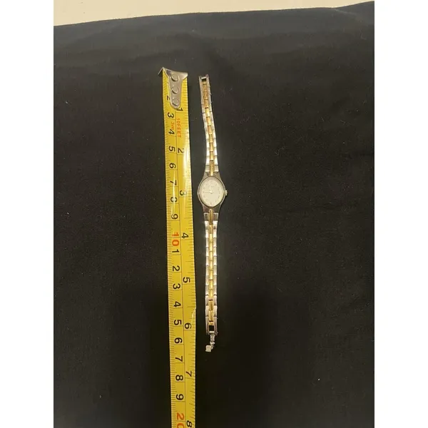 Vintage Pulsar Women's Two-Tone Quartz Watch Japan - Image 4