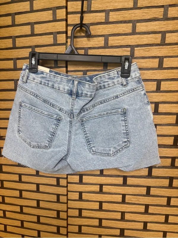 No boundaries Jean shorts size 0 - Image 2