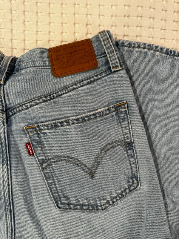 Levi’s Women’s High Loose Jeans - Image 6