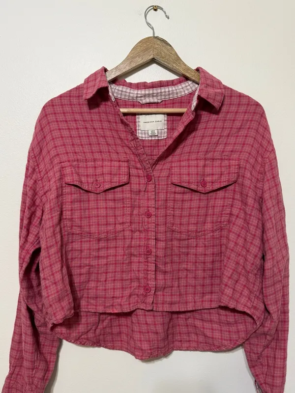 American Eagle Cropped Flannel Shirt Size Small Oversized Pink Button up - Image 4
