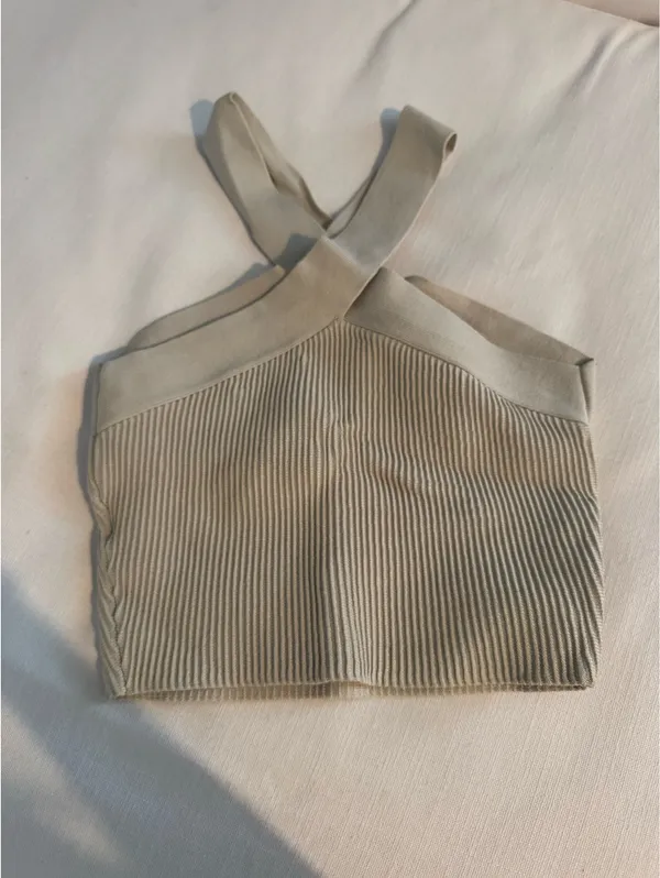 Aritzia Babaton Tank - Image 4