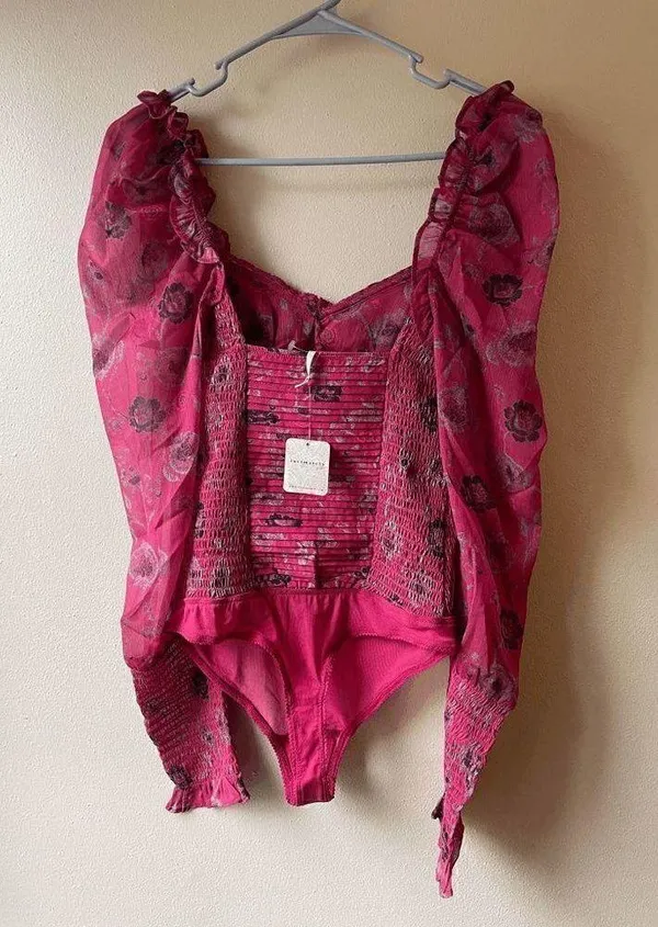 Intimately Free People Brunch Date Red Floral Bodysuit Size XS NWT - Image 2