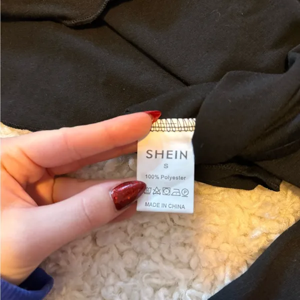 SHEIN Black Off the Shoulder Long Sleeve Crop Top - Image 4