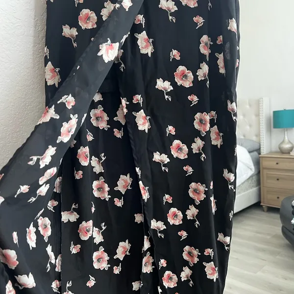 Charlotte Russe Black Floral Maxi Skirt - Image 2