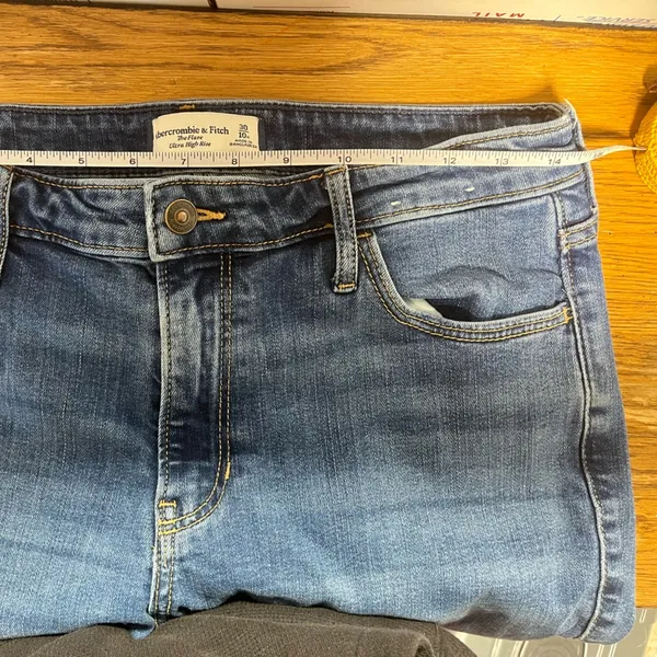 Abercrombie & Fitch High Rise The Flare Denim blue medium wash 10 regular length - Image 5
